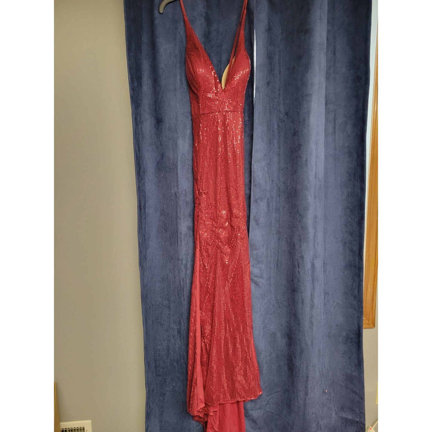 Cinderella Divine Maroon Burgundy Sequins Formal Dance Homecoming Dress Size 12