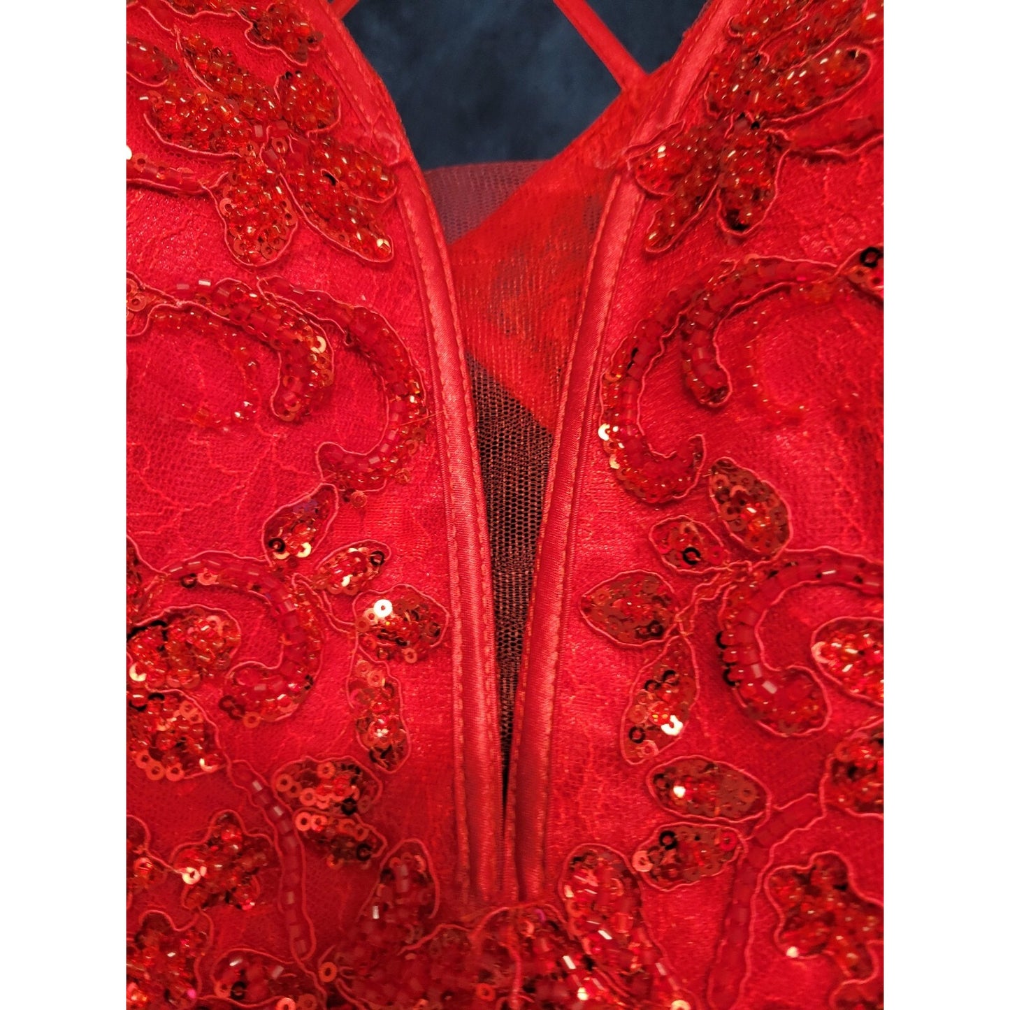 Dave & Johnny Bright Red Sequins Formal Dance Homecoming Dress Size 5/6