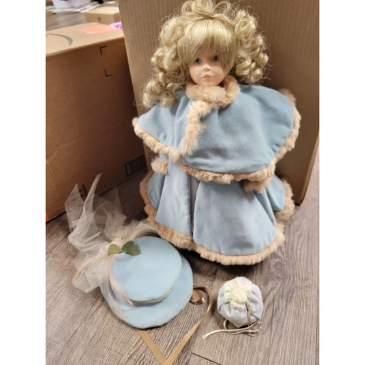 ROBIN WOODS 1985 CATHERINE Composition Doll 14 inch ARTIST Displayed
